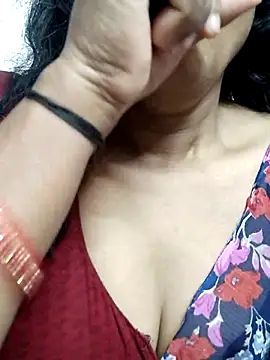 Snapshot of spicysuhana chatting on 02.04.26 spicysuhana online show from 02.04.26