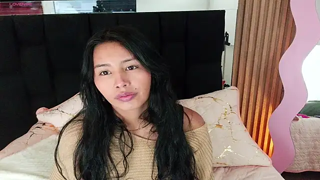 Snapshot of Miss_Charlottet chatting on 07.29.26 Miss Charlottet online show from 07.29.26