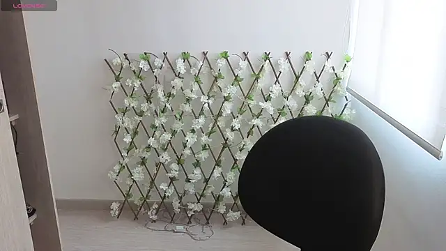 Snapshot of genet_ chatting on 09.15.25 genet online show from 09.15.25