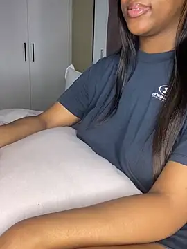 Sipsdoll online show from 10.05.25