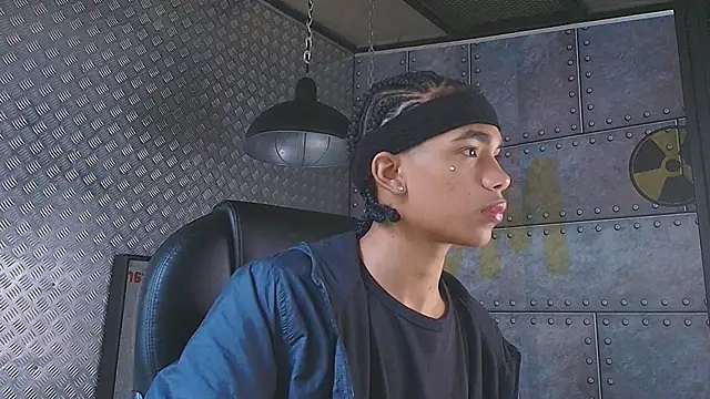 AlanCutee online show from 10.05.25