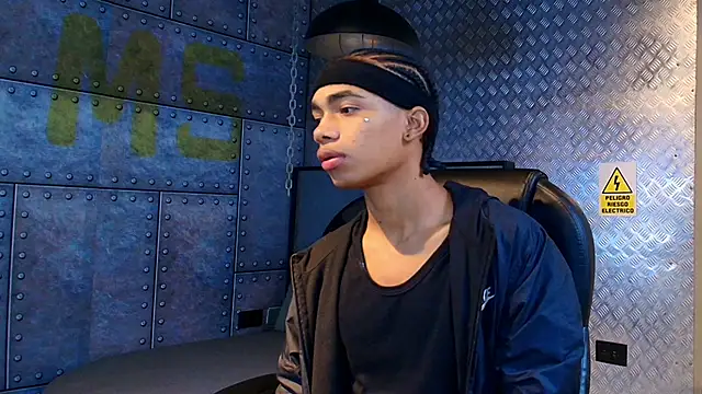 AlanCutee online show from 10.18.25