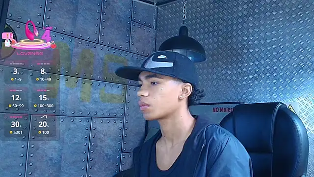 AlanCutee online show from 10.22.25