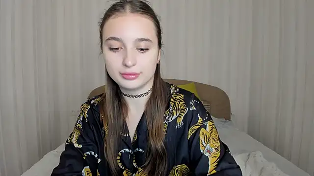 Snapshot of Daria_de_luxe chatting on 10.09.25 Daria de luxe online show from 10.09.25