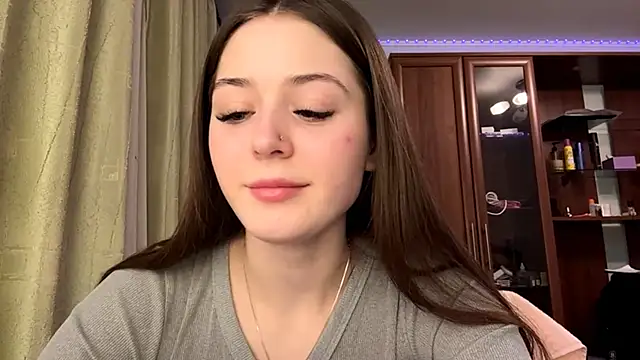 Adel strongwoman online show from 02.04.26