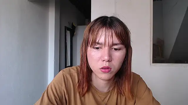 Dolly Peach  online show from 09.13.25