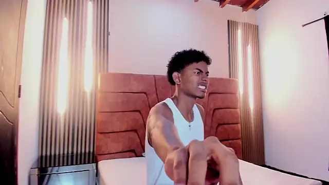 FYKMOR 1 online show from 10.04.25