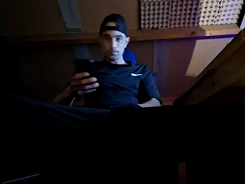 kompiee online show from 10.13.25