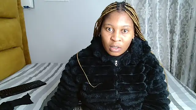 Snapshot of SexxyAddiict chatting on 05.12.26 SexxyAddiict online show from 05.12.26