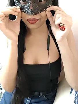 KARISHMA-STRIP online show from 10.08.25