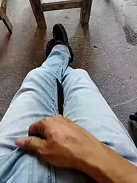 Snapshot of Alaver2587 chatting on 03.29.26 Alaver2587 online show from 03.29.26