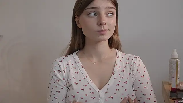 Snapshot of _floret_joy_ chatting on 09.18.25 floret joy online show from 09.18.25