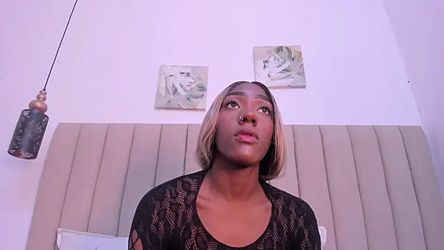 Mistt Mia online show from 07.25.26