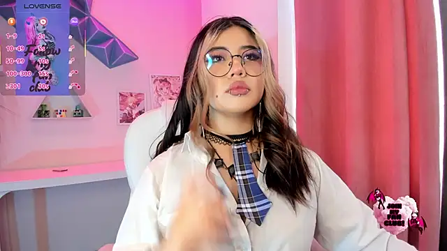 Snapshot of pinkk_deemon chatting on 01.16.26 pinkk deemon online show from 01.16.26