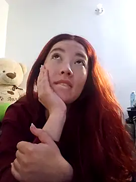 lunnaa  online show from 10.21.25