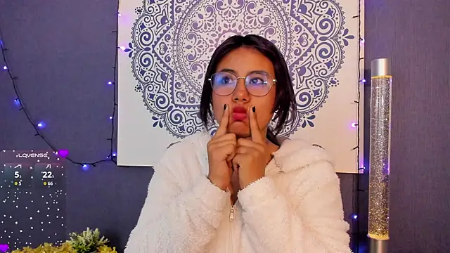 Snapshot of Nova_allen chatting on 09.20.25 Nova allen online show from 09.20.25