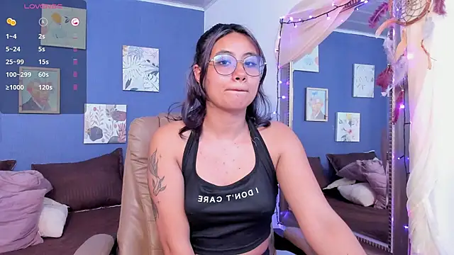 Snapshot of Nova_allen chatting on 10.07.25 Nova allen online show from 10.07.25