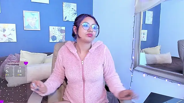 Snapshot of Nova_allen chatting on 11.13.25 Nova allen online show from 11.13.25