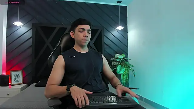 Eryonbradley online show from 01.12.26