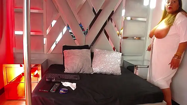 MonzerratBoyer online show from 10.06.25