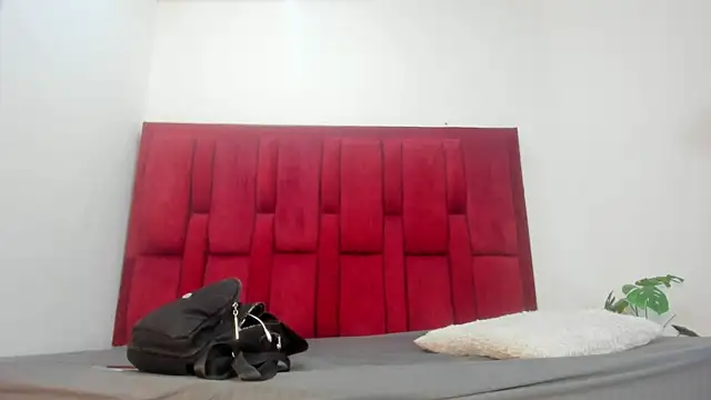 Mollyxketa1  online show from 11.17.25