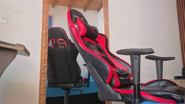 Snapshot of ares_pain chatting on 09.27.25 ares pain online show from 09.27.25