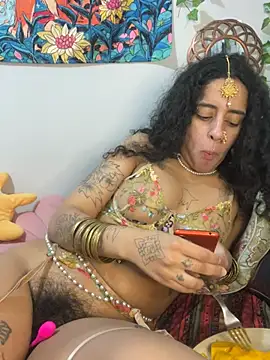 Snapshot of bibihourani chatting on 07.17.26 bibihourani online show from 07.17.26