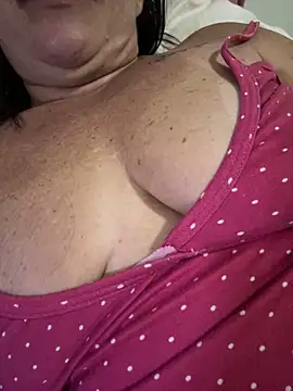 Snapshot of MaluLemos chatting on 09.10.25 MaluLemos online show from 09.10.25