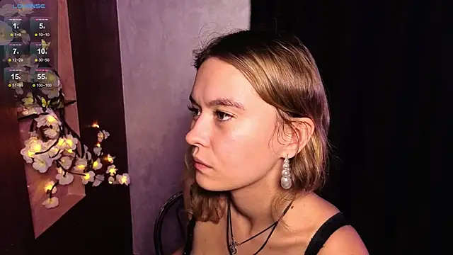 Snapshot of DemonaCast chatting on 10.11.25 DemonaCast online show from 10.11.25