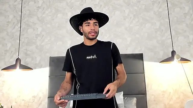 RaphaelDufort online show from 11.19.25