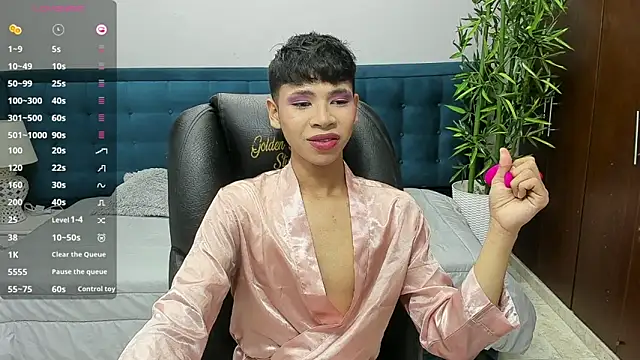Snapshot of dilan_911 chatting on 10.15.25 dilan 911 online show from 10.15.25
