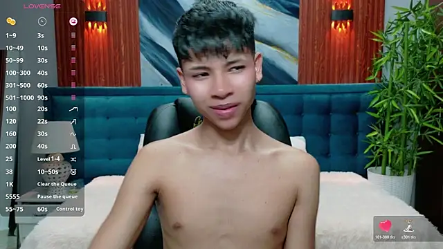 Snapshot of dilan_911 chatting on 12.18.25 dilan 911 online show from 12.18.25