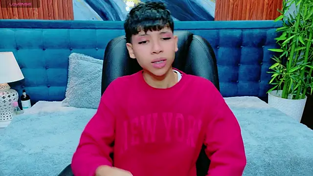 Snapshot of dilan_911 chatting on 03.18.26 dilan 911 online show from 03.18.26