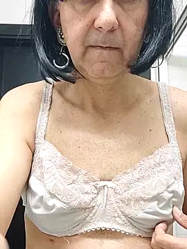 Emily de Carla online show from 10.13.25