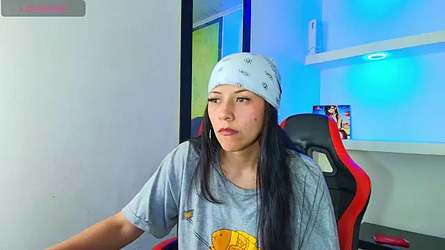 Raven Rouge  online show from 09.12.25