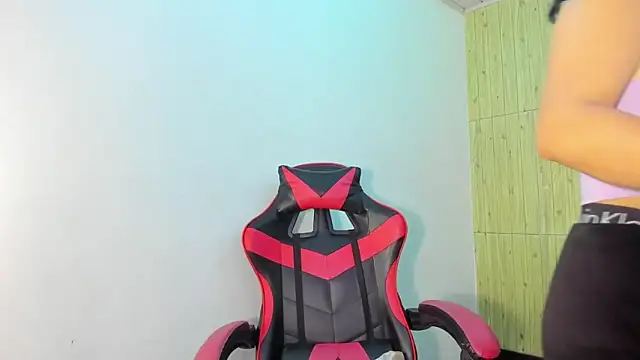 Raven Rouge  online show from 10.05.25