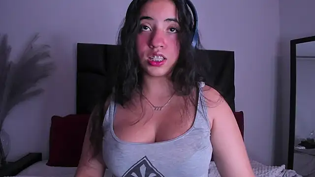 Snapshot of Nicol_Chang chatting on 09.11.25 Nicol Chang online show from 09.11.25