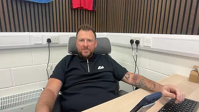 Snapshot of bilf1978 chatting on 02.25.26 bilf1978 online show from 02.25.26