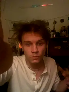 XanderOzzz online show from 10.18.25