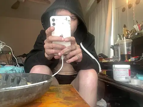 XanderOzzz online show from 12.17.25