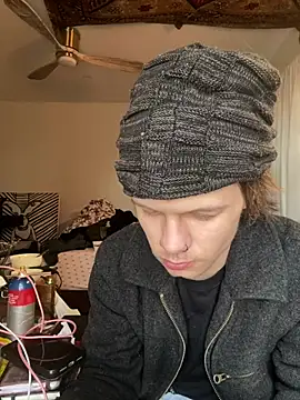 XanderOzzz online show from 02.12.26