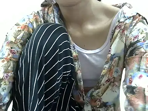 smallcuute online show from 11.24.25