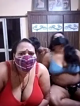 LoveOnStream online show from 02.16.26