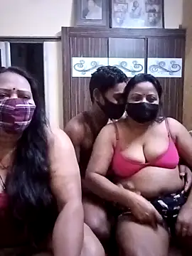 LoveOnStream online show from 02.24.26