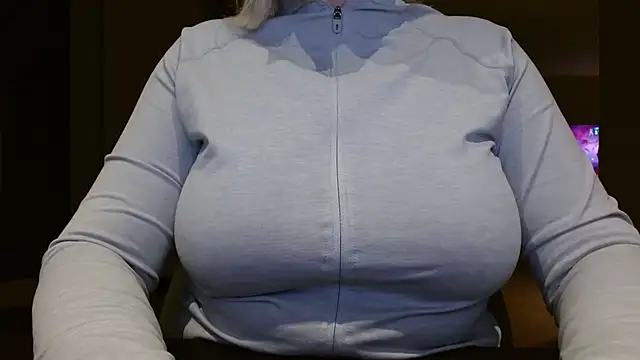 Esmee-Xxx online show from 11.08.25