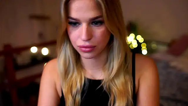 Snapshot of Emilyvanroessel chatting on 09.26.25 Emilyvanroessel online show from 09.26.25