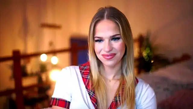 Snapshot of Emilyvanroessel chatting on 11.02.25 Emilyvanroessel online show from 11.02.25