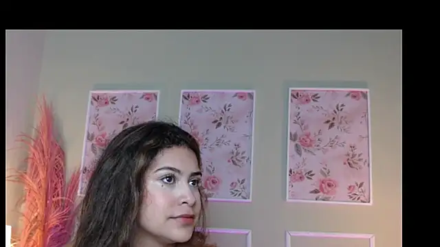 CurlyDani online show from 10.29.25