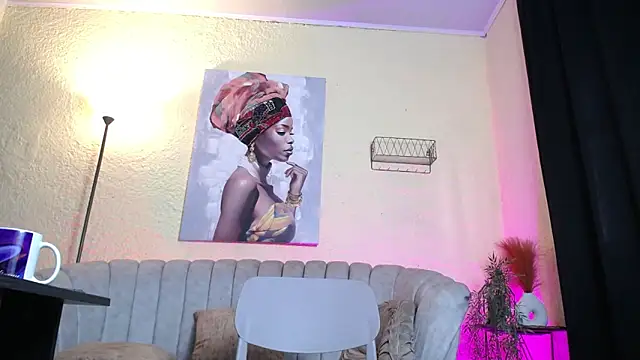 CurlyDani online show from 03.12.26