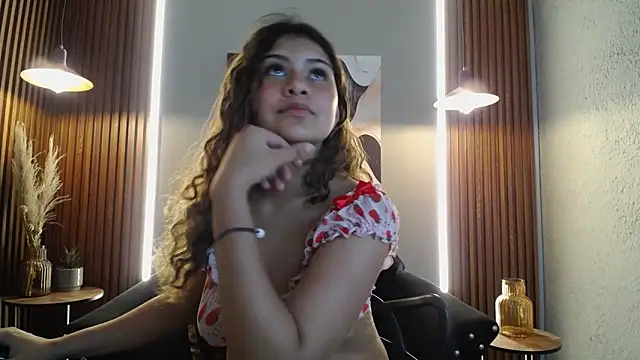 CurlyDani online show from 03.31.26